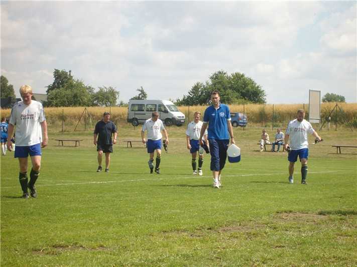 100b2210.jpg